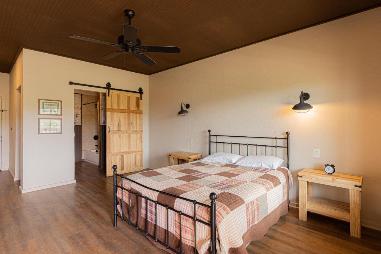 -Pet Friendly- Miners Cabin #5 -Two Double Beds - Private Balcony Tombstone Exteriör bild