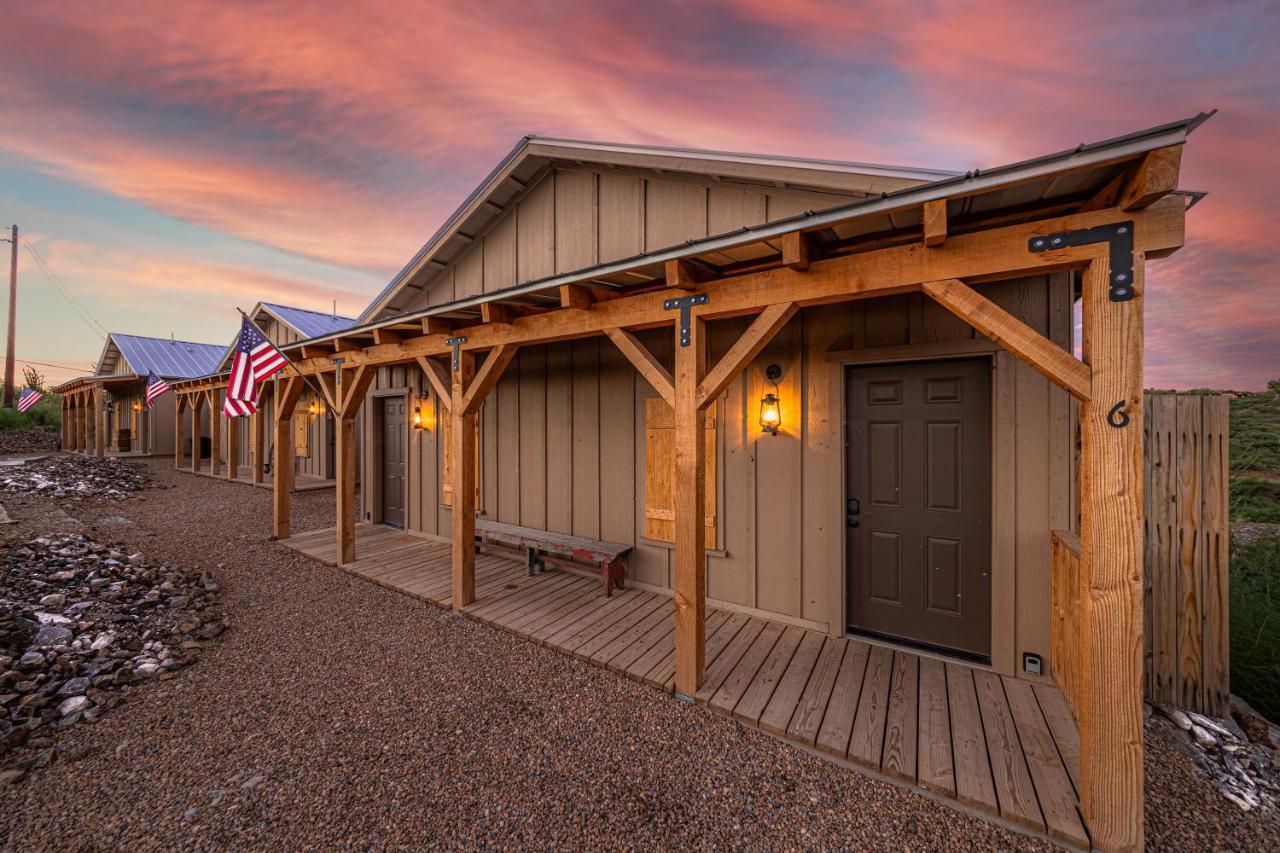-Pet Friendly- Miners Cabin #5 -Two Double Beds - Private Balcony Tombstone Exteriör bild