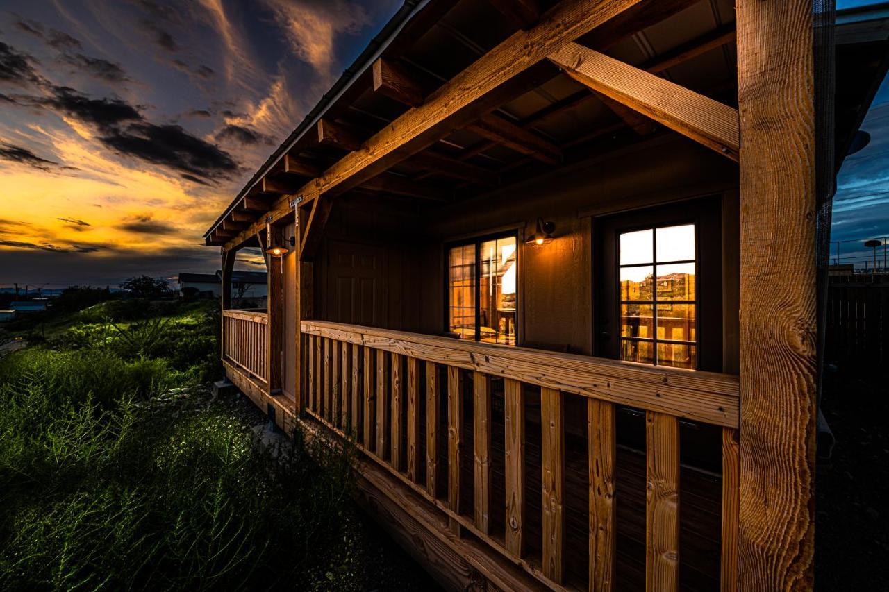 -Pet Friendly- Miners Cabin #5 -Two Double Beds - Private Balcony Tombstone Exteriör bild