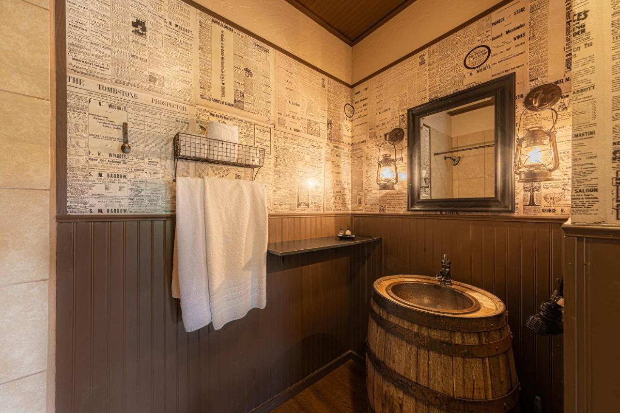 -Pet Friendly- Miners Cabin #5 -Two Double Beds - Private Balcony Tombstone Exteriör bild