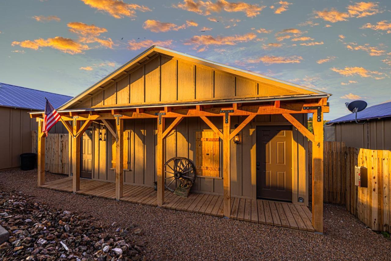 -Pet Friendly- Miners Cabin #5 -Two Double Beds - Private Balcony Tombstone Exteriör bild