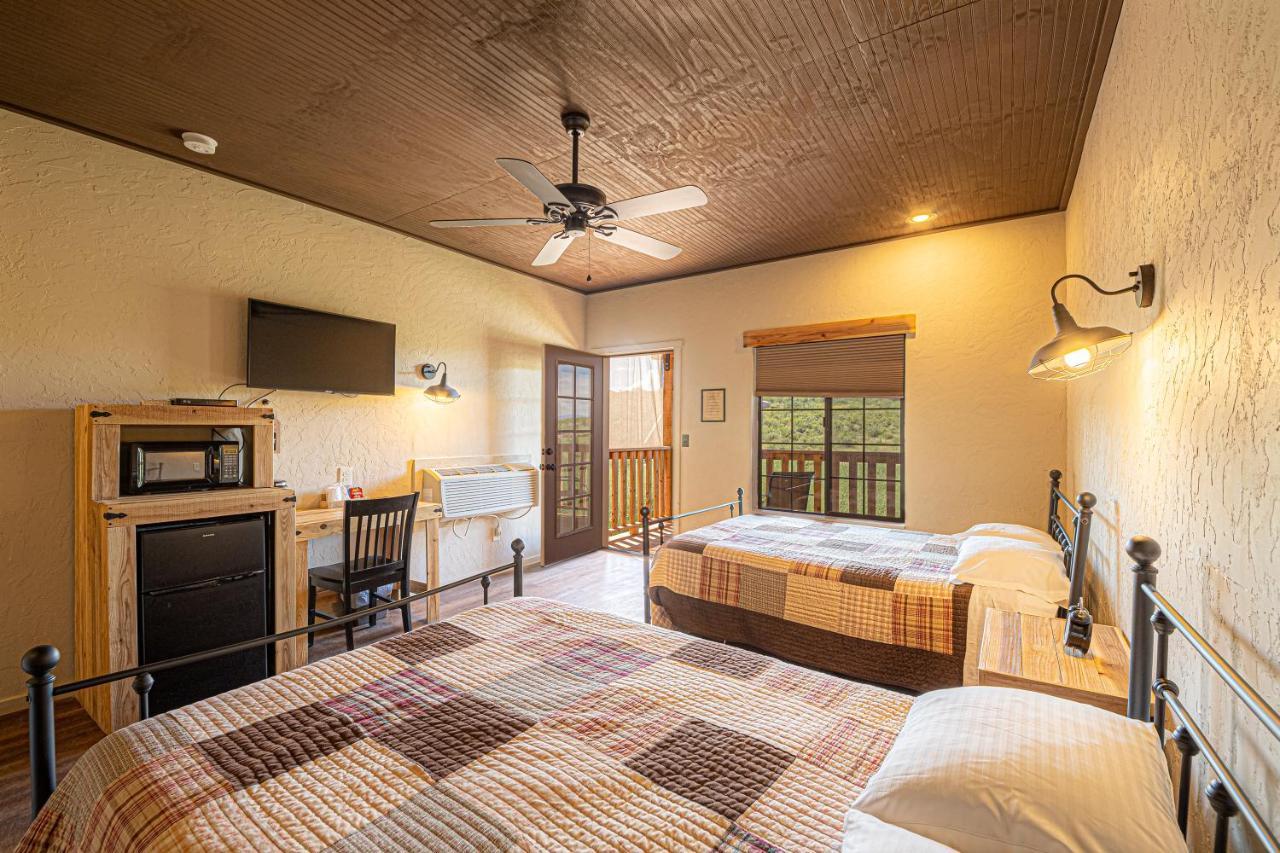 -Pet Friendly- Miners Cabin #5 -Two Double Beds - Private Balcony Tombstone Exteriör bild