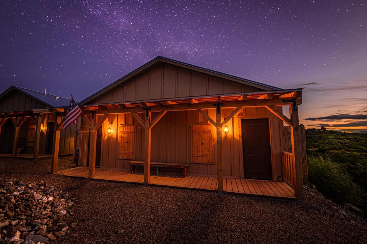 -Pet Friendly- Miners Cabin #5 -Two Double Beds - Private Balcony Tombstone Exteriör bild