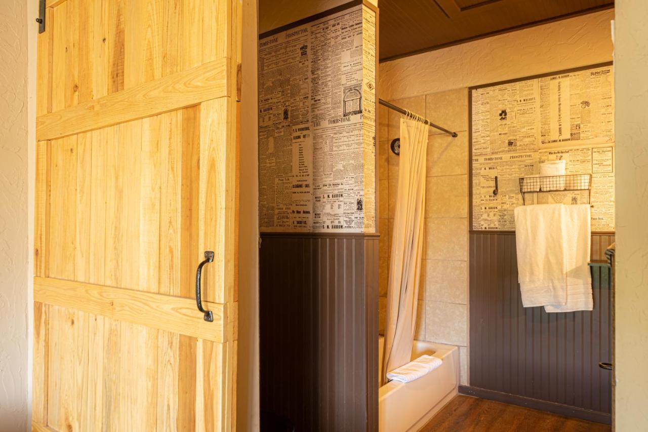 -Pet Friendly- Miners Cabin #5 -Two Double Beds - Private Balcony Tombstone Exteriör bild