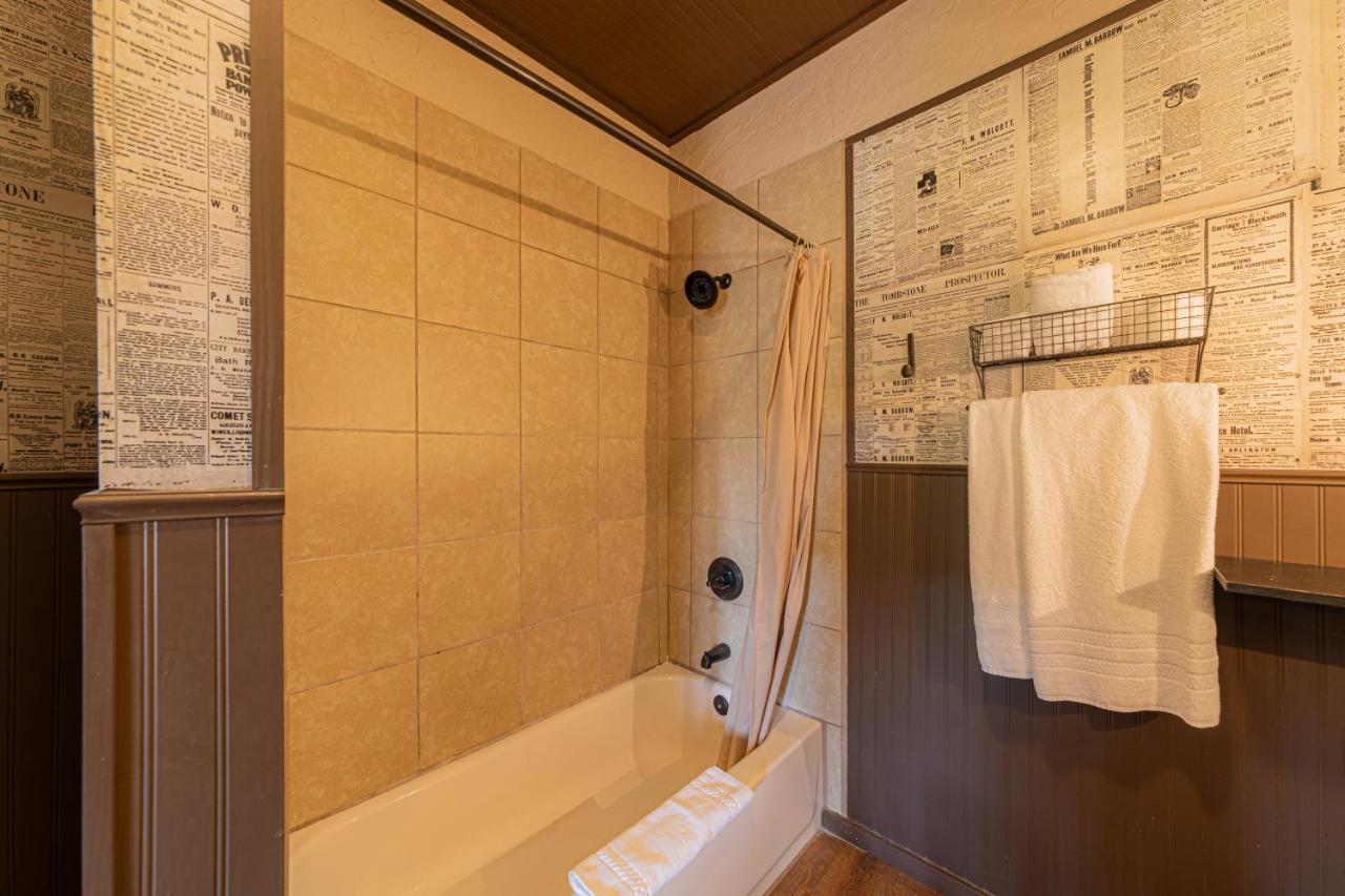 -Pet Friendly- Miners Cabin #5 -Two Double Beds - Private Balcony Tombstone Exteriör bild
