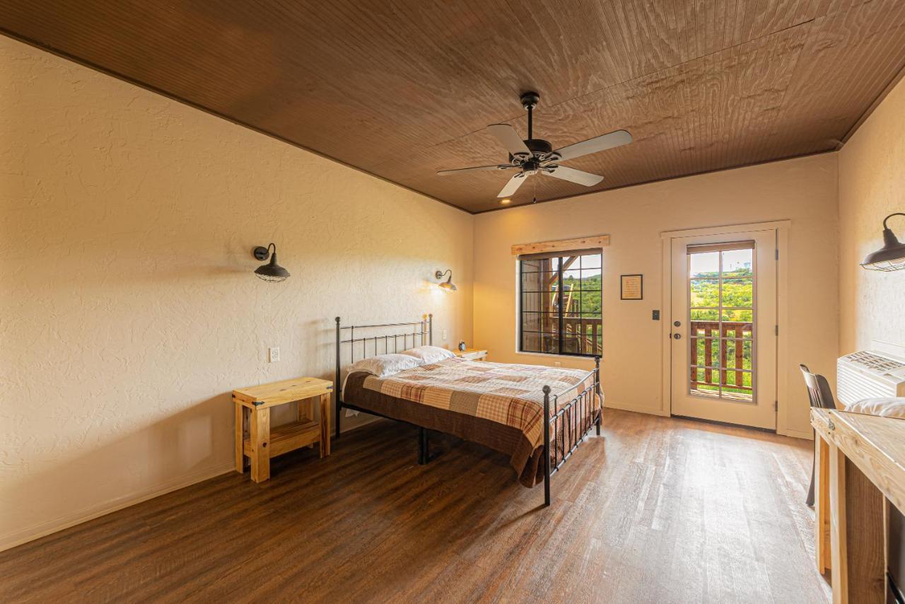 -Pet Friendly- Miners Cabin #5 -Two Double Beds - Private Balcony Tombstone Exteriör bild